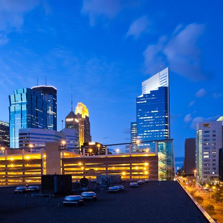 Holiday Inn Express Hotel & Suites Minneapolis-Downtown Convention Center By Ihg Zewnętrze zdjęcie