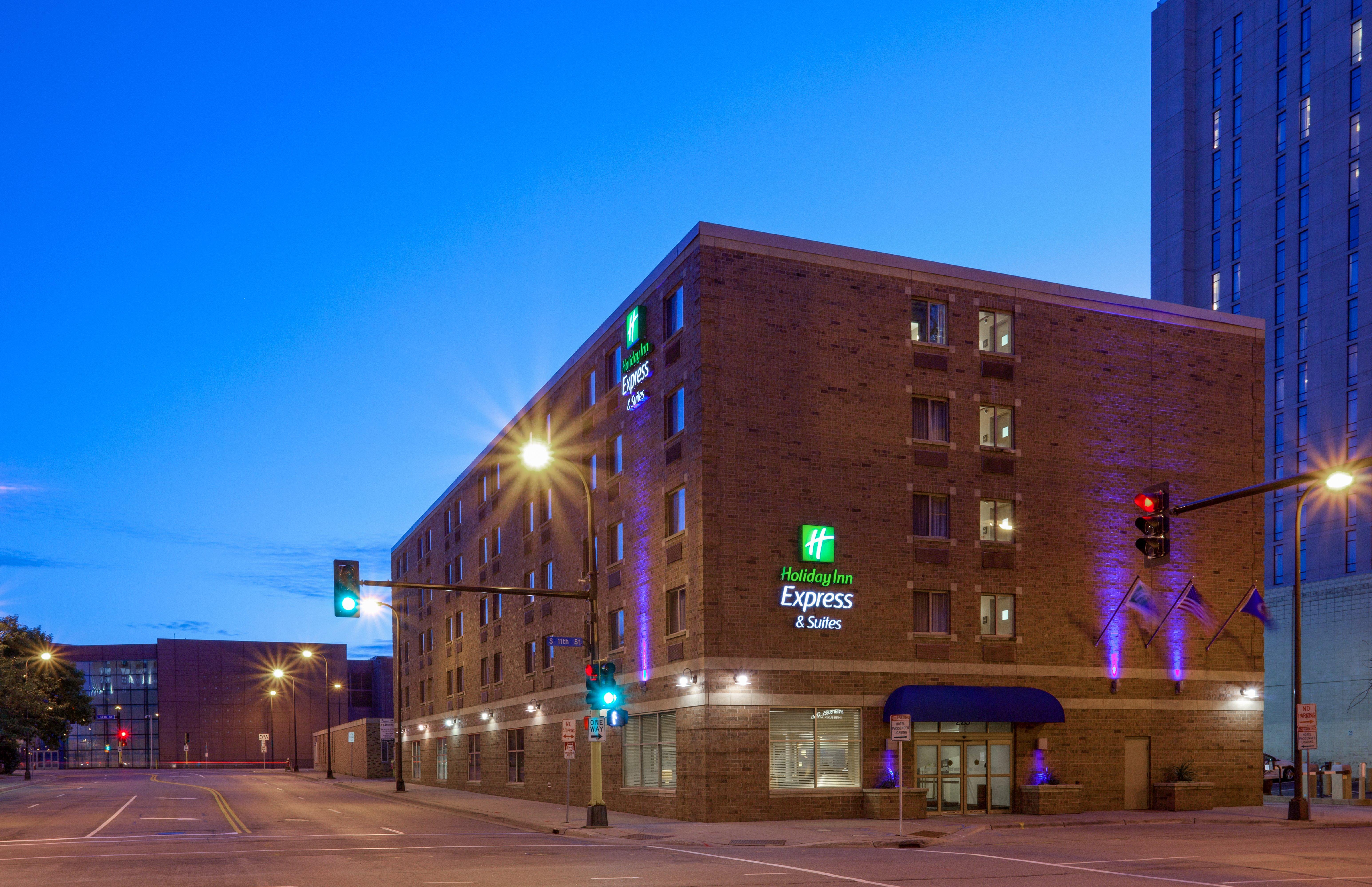 Holiday Inn Express Hotel & Suites Minneapolis-Downtown Convention Center By Ihg Zewnętrze zdjęcie