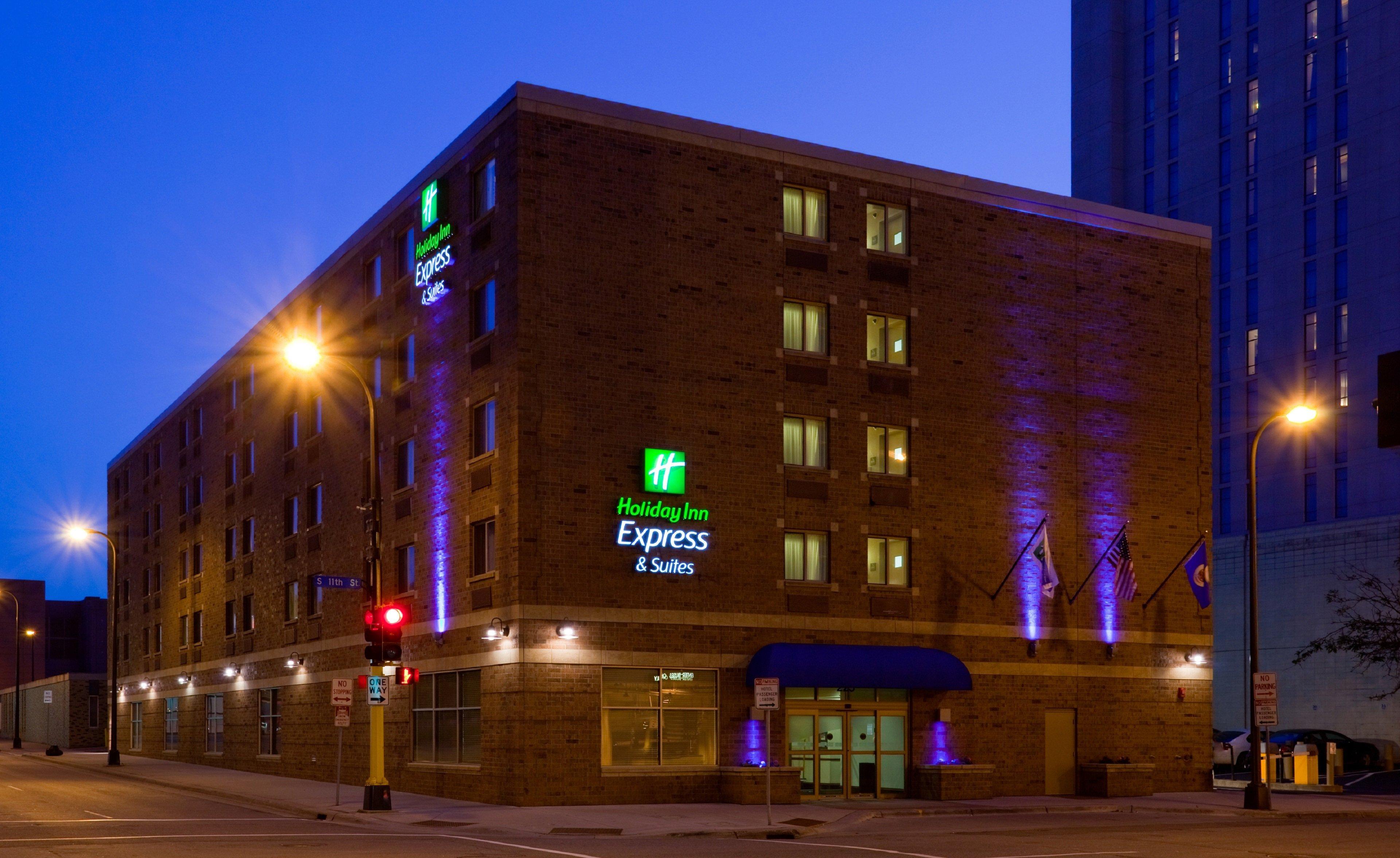 Holiday Inn Express Hotel & Suites Minneapolis-Downtown Convention Center By Ihg Zewnętrze zdjęcie