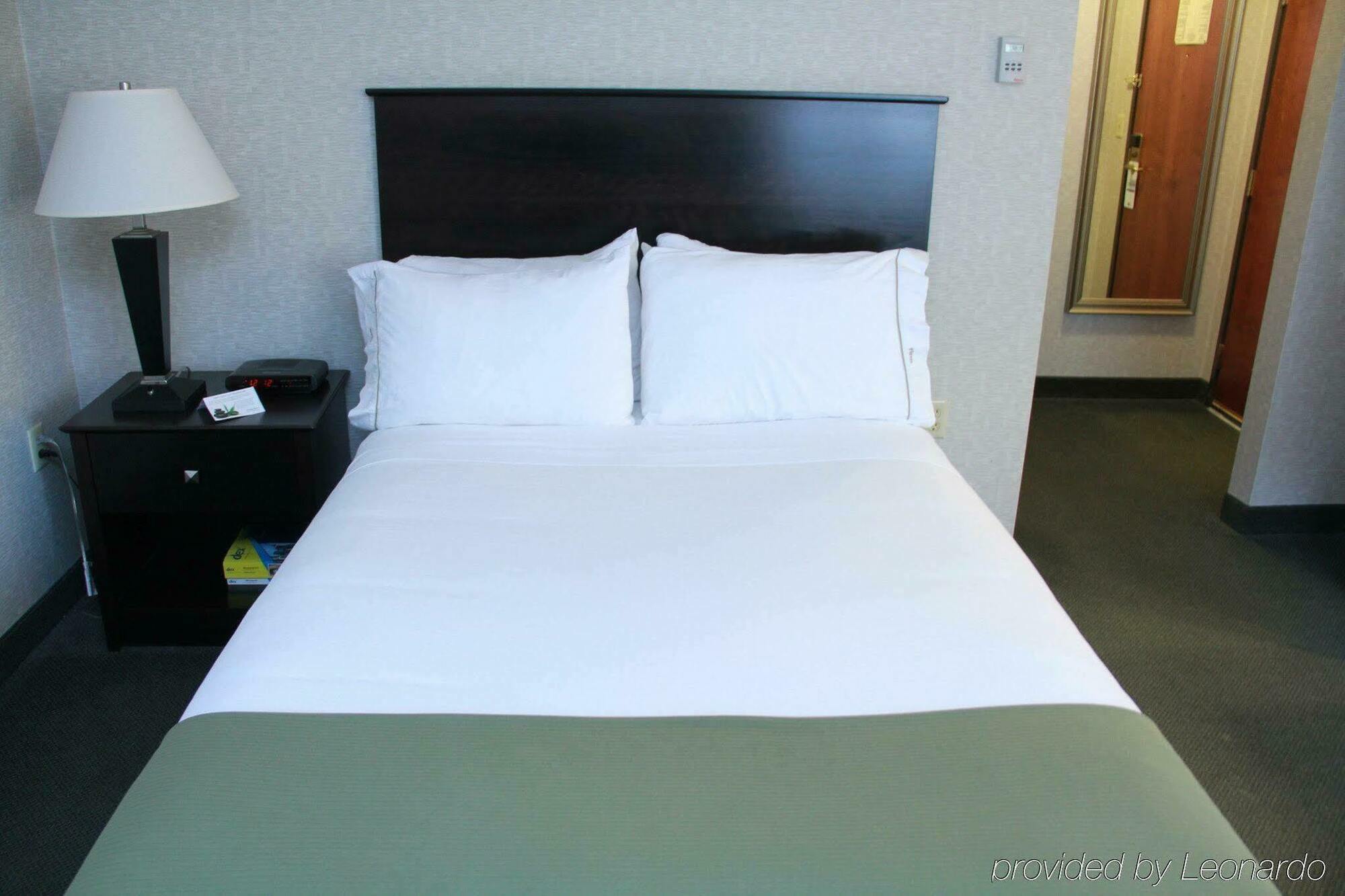 Holiday Inn Express Hotel & Suites Minneapolis-Downtown Convention Center By Ihg Zewnętrze zdjęcie
