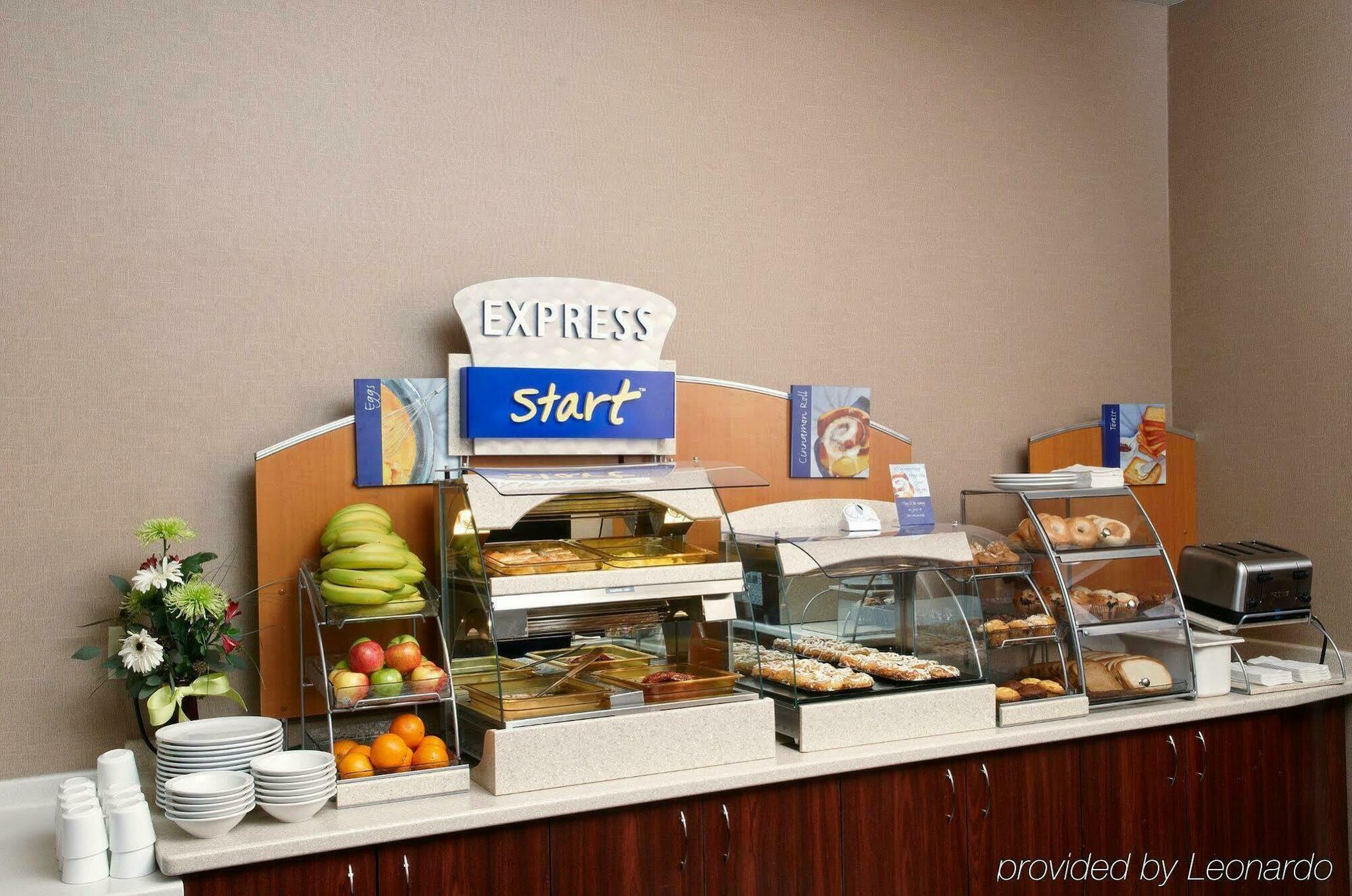 Holiday Inn Express Hotel & Suites Minneapolis-Downtown Convention Center By Ihg Zewnętrze zdjęcie